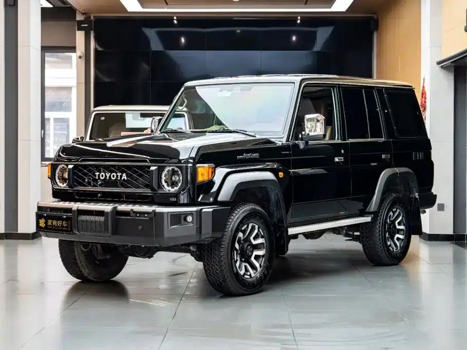 Land Cruiser (Imported) LC76 2024 Model 2.8T Diesel — миниатюра 1