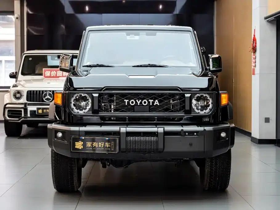 Land Cruiser (Imported) LC76 2024 Model 2.8T Diesel — миниатюра 2