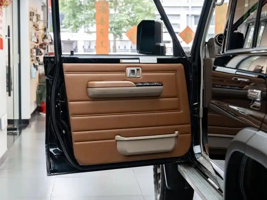 Land Cruiser (Imported) LC76 2024 Model 2.8T Diesel — миниатюра 11
