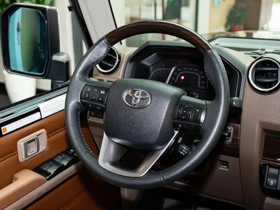 Land Cruiser (Imported) LC76 2024 Model 2.8T Diesel — миниатюра 13