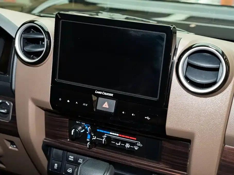Land Cruiser (Imported) LC76 2024 Model 2.8T Diesel — миниатюра 15