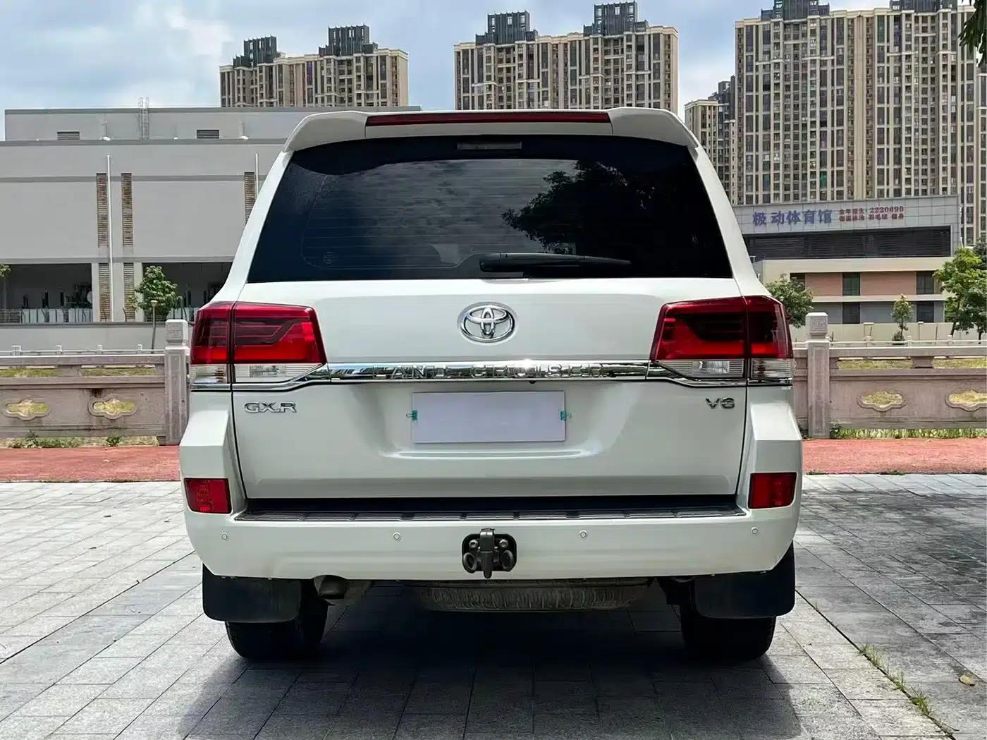 2015 Land Cruiser (Imported) 4.0L V6 Middle East Limited Edition — миниатюра 8