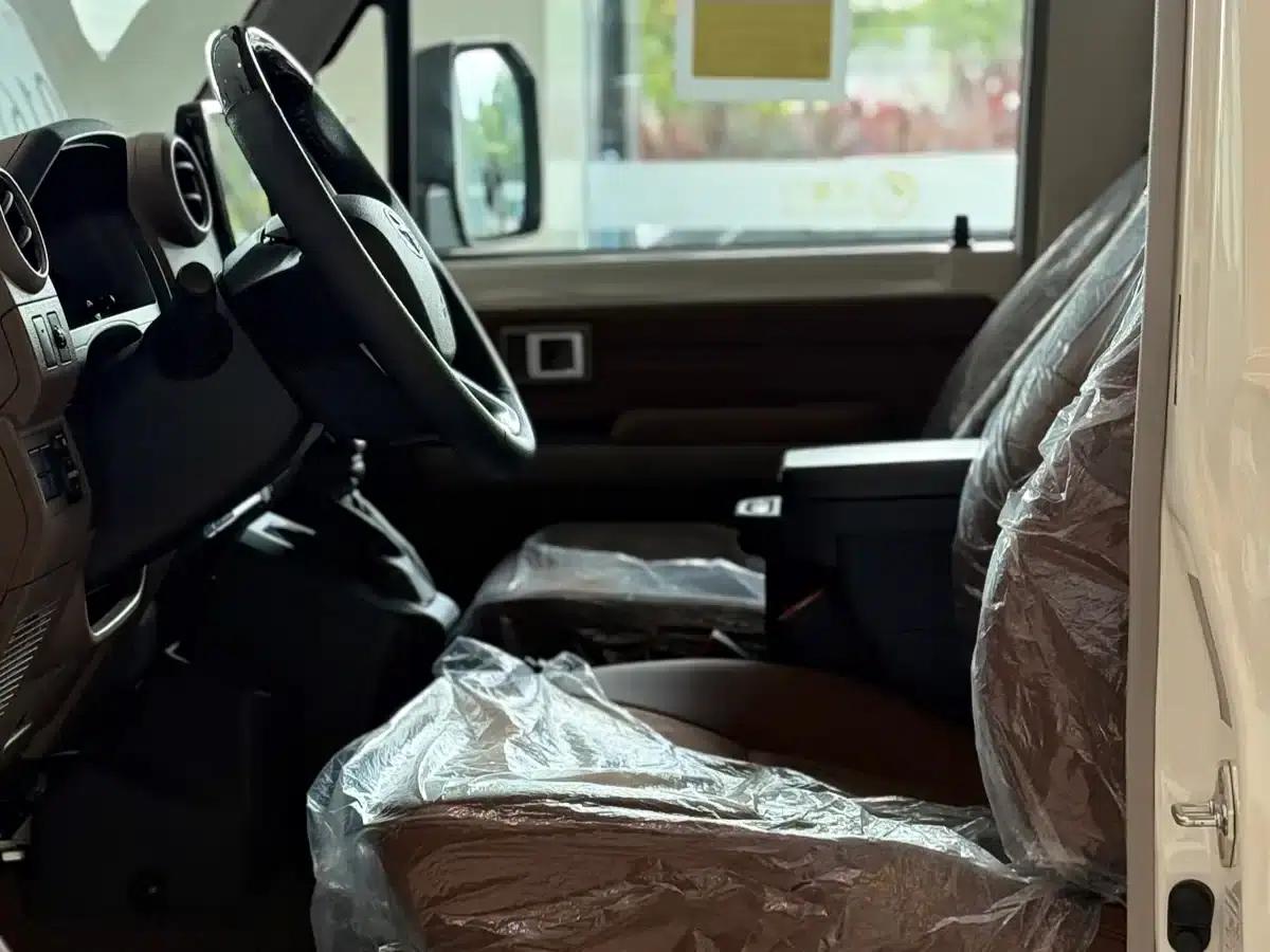 Land Cruiser (Imported) LC71 2026 Model 2.8T Diesel Middle East Version — миниатюра 4