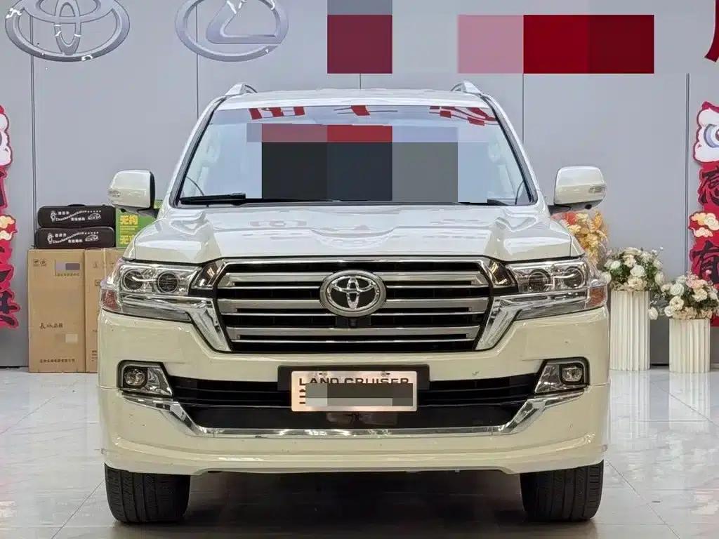 2015 Land Cruiser Imported Model 4.0L V6 Middle East Limited Edition — миниатюра 2
