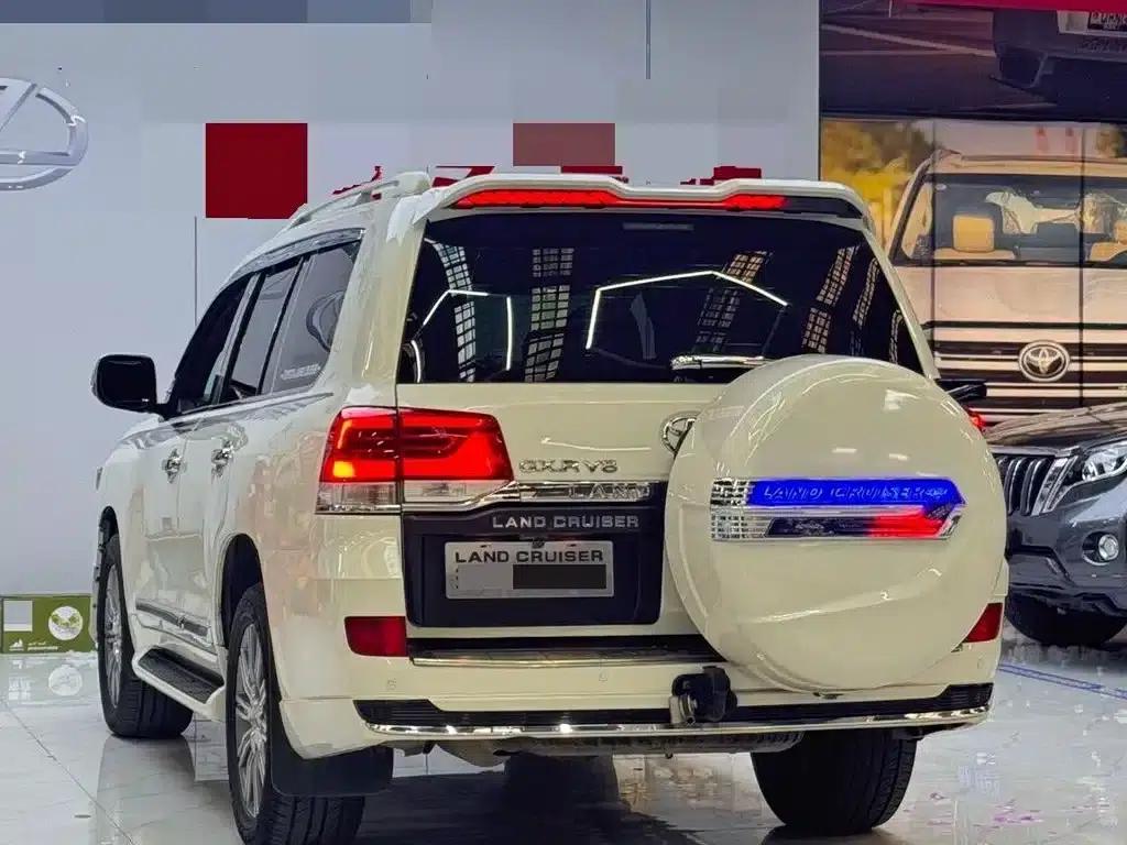 2015 Land Cruiser Imported Model 4.0L V6 Middle East Limited Edition — миниатюра 7