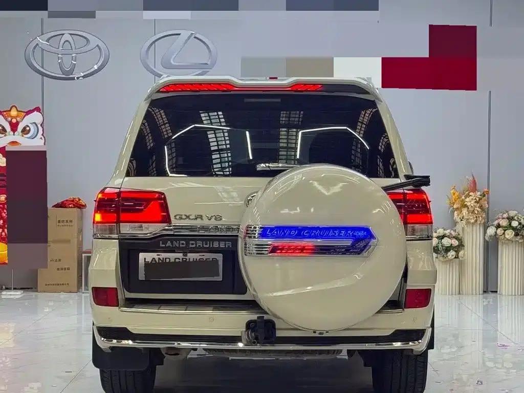 2015 Land Cruiser Imported Model 4.0L V6 Middle East Limited Edition — миниатюра 8