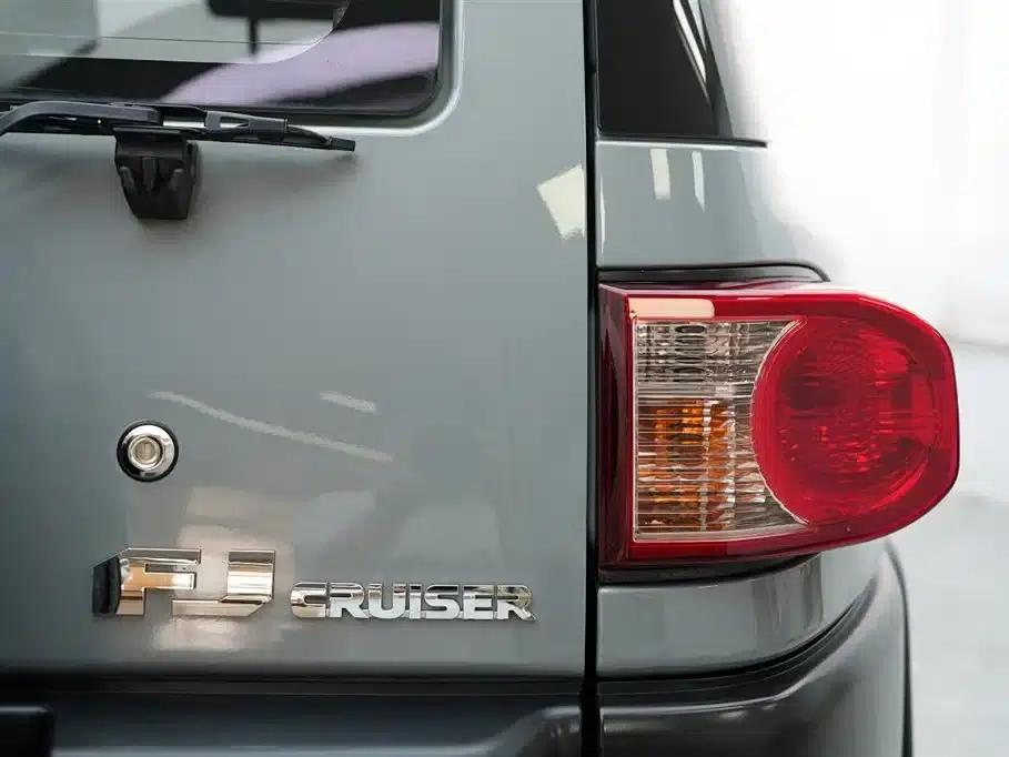2019 FJ Cruiser 4.0L Automatic — миниатюра 14