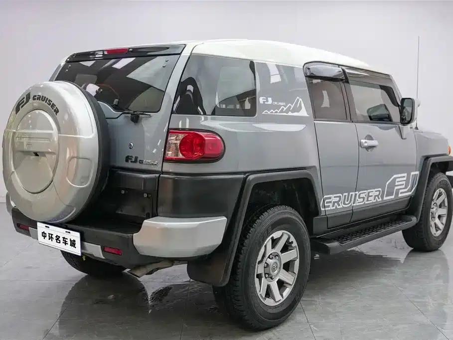 2019 FJ Cruiser 4.0L Automatic — миниатюра 16