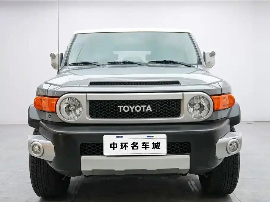 2019 FJ Cruiser 4.0L Automatic — миниатюра 4