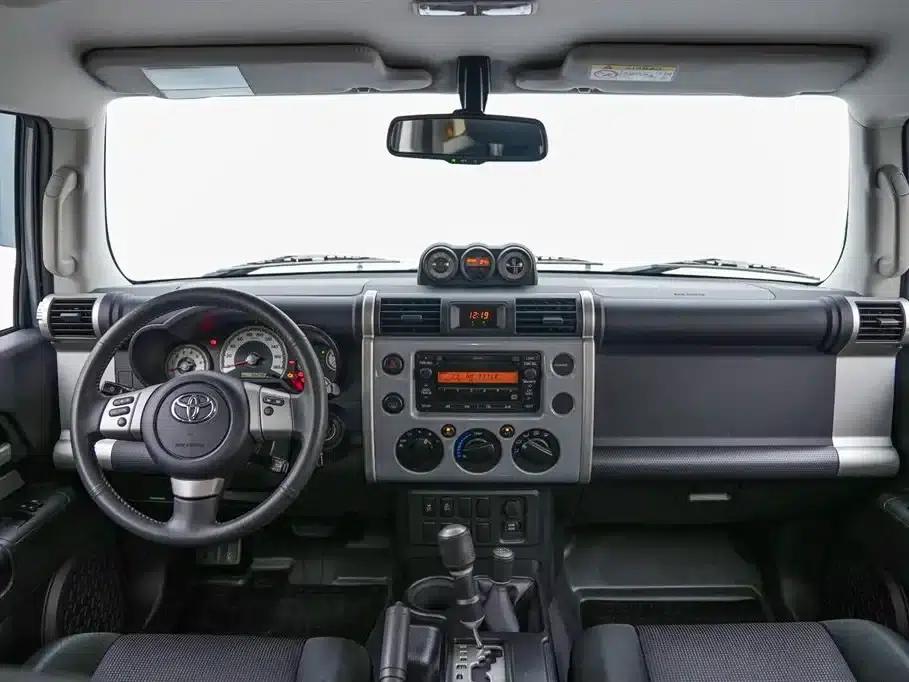 2019 FJ Cruiser 4.0L Automatic — миниатюра 9