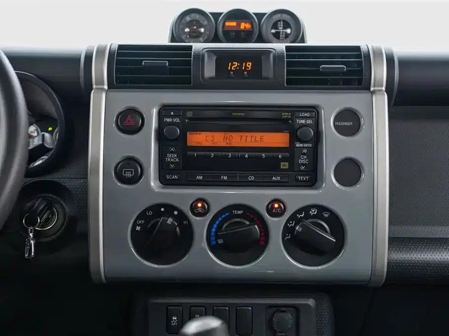 2019 FJ Cruiser 4.0L Automatic — миниатюра 10