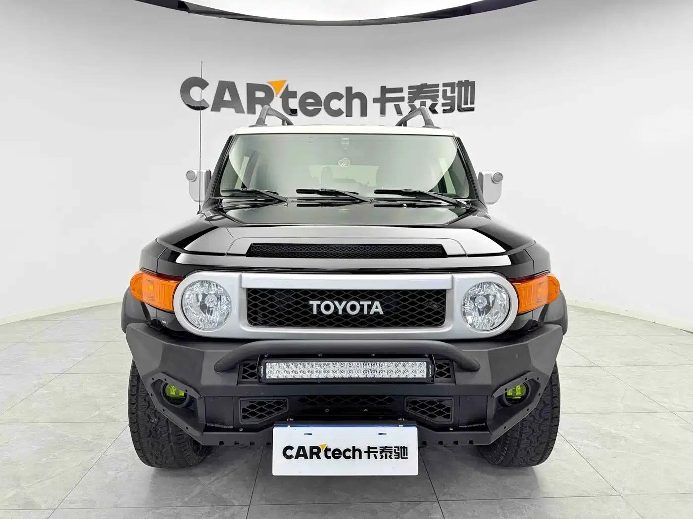 2018 FJ Cruiser 4.0L Middle East Edition — миниатюра 2
