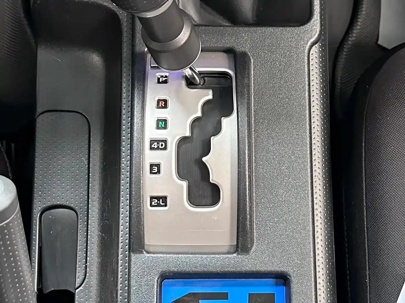 2018 FJ Cruiser 4.0L Automatic — миниатюра 13