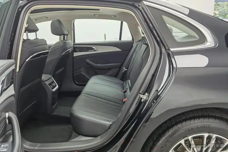 Hongqi H5 2025 1.5T DCT Flag Edition — миниатюра 18