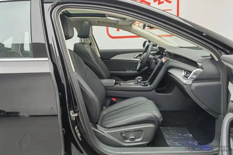 Hongqi H5 2025 1.5T DCT Flag Edition — миниатюра 23