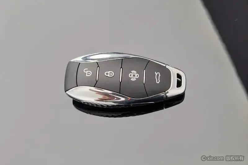 Hongqi H5 2025 1.5T DCT Flag Edition — миниатюра 6