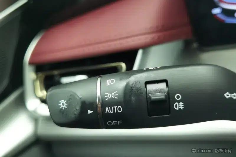 Hongqi H5 2023 1.5T DCT Intelligent Flagship Edition — миниатюра 16