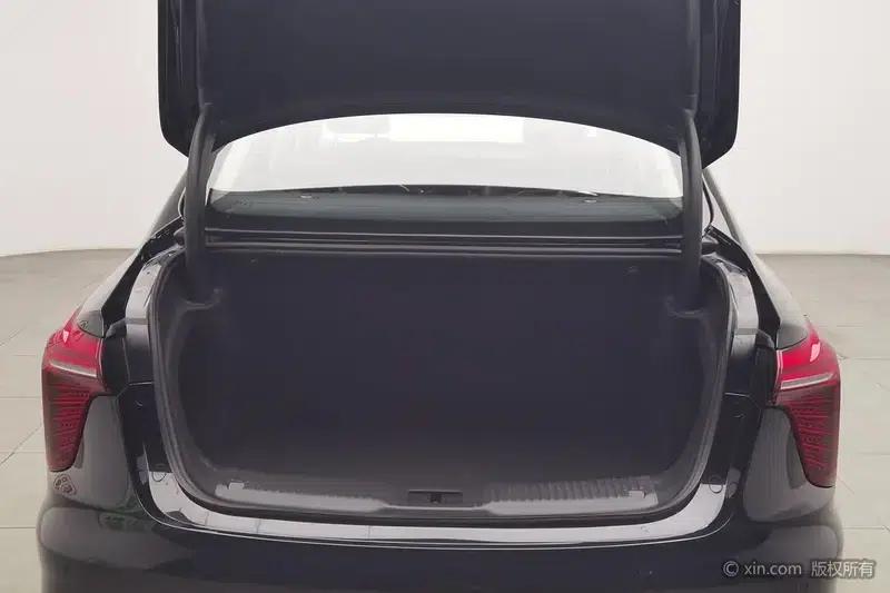 Hongqi H5 2023 1.5T DCT Intelligent Flagship Edition — миниатюра 23