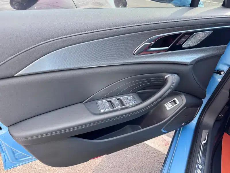 Hongqi H5 2023 2.0T Automatic Intelligent Flagship Edition — миниатюра 7