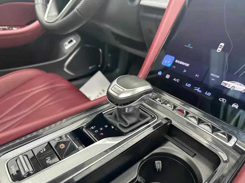 Hongqi H5 2024 2.0T Automatic Intelligent Flagship Edition — миниатюра 10