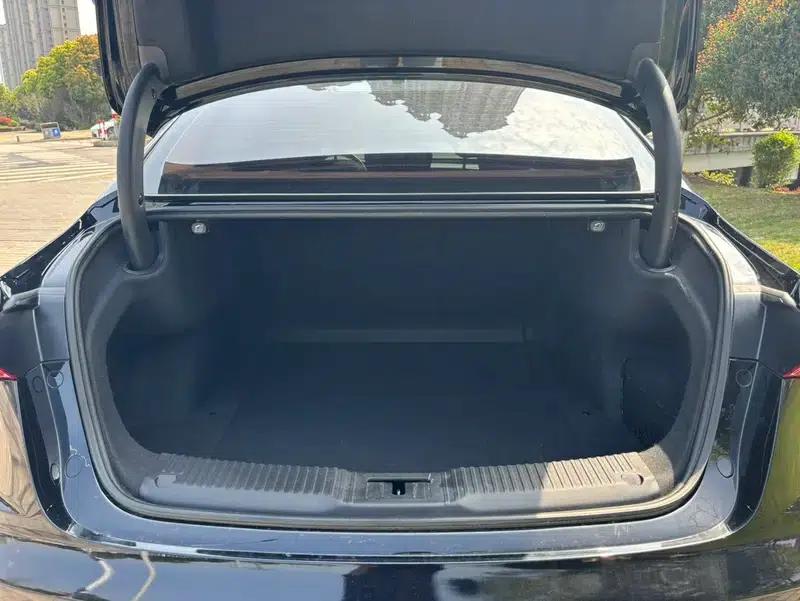 Hongqi H5 2023 2.0T Automatic Intelligent Flagship Edition — миниатюра 15