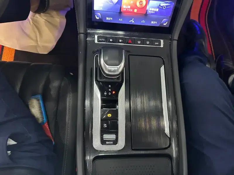 Hongqi H5 2023 2.0T Automatic Intelligent Flagship Edition — миниатюра 11