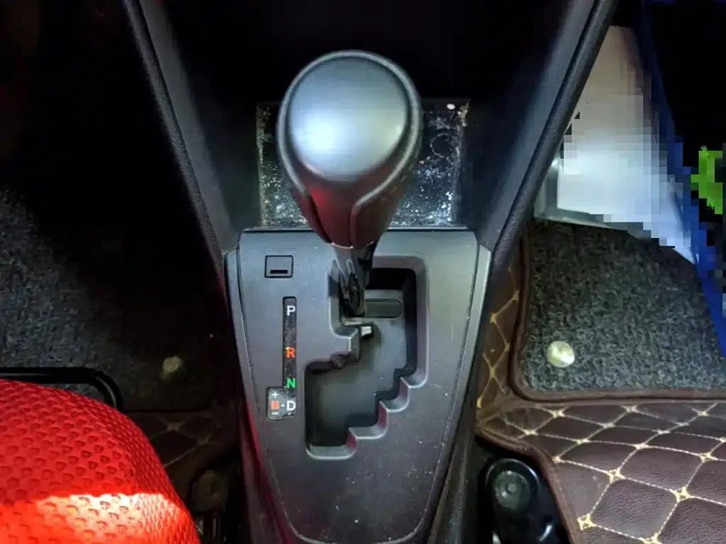 YARiS L 2017 1.5E CVT Dynamic Edition — миниатюра 14