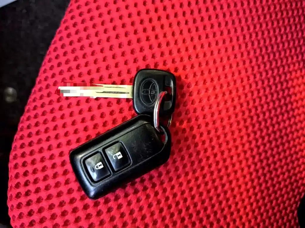 YARiS L 2017 1.5E CVT Dynamic Edition — миниатюра 9