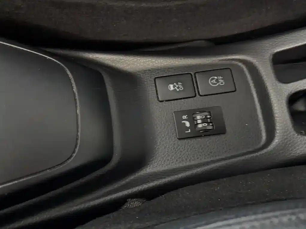 YARiS L 2020 1.5L CVT Leading Edition — миниатюра 6
