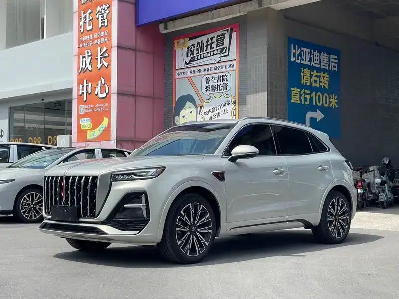Hongqi HS5 2023 2.0T AWD Flagship Pro Edition — миниатюра 1
