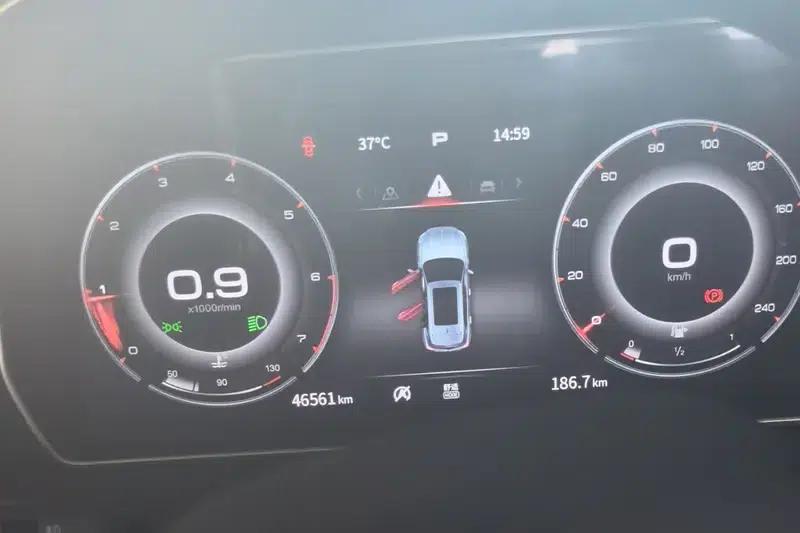 Hongqi HS5 2022 Facelift 2.0T Intelligent Flagship Edition — миниатюра 10