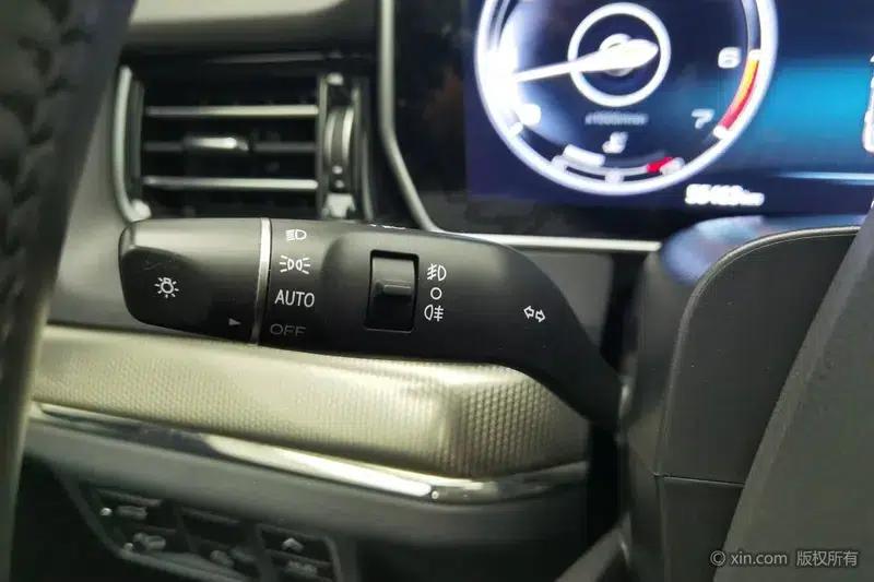 Hongqi HS5 2022 Facelift 2.0T Intelligent Flagship Edition — миниатюра 16