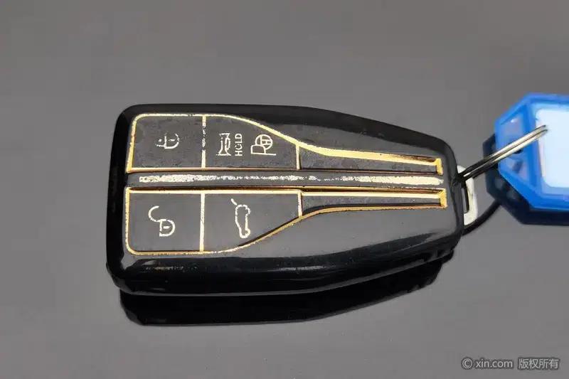 Hongqi HS5 2022 Facelift 2.0T Intelligent Flagship Edition — миниатюра 6