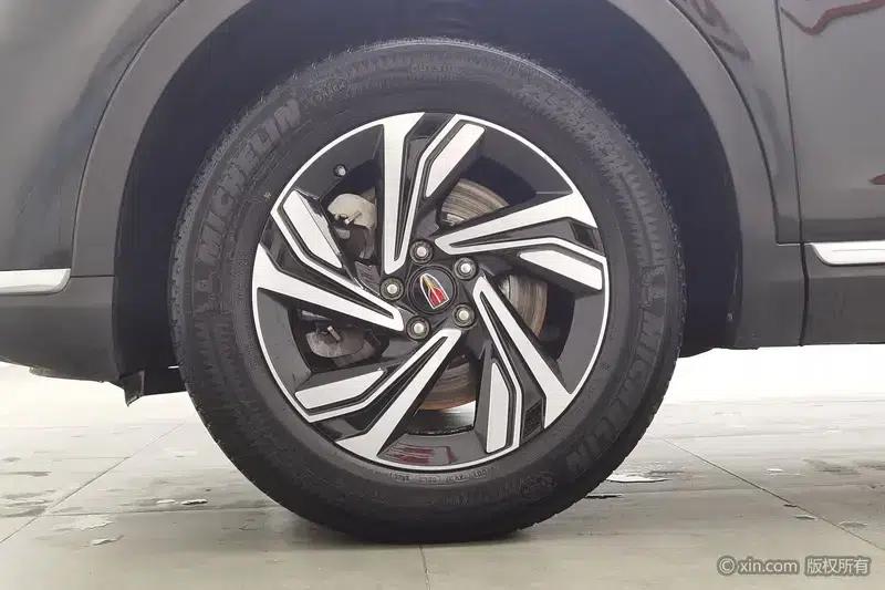 Hongqi HS5 2022 Facelift 2.0T Intelligent Flagship Edition — миниатюра 9
