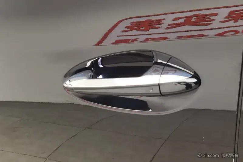 Hongqi HS5 2022 Facelift 2.0T Intelligent Flagship Edition — миниатюра 10
