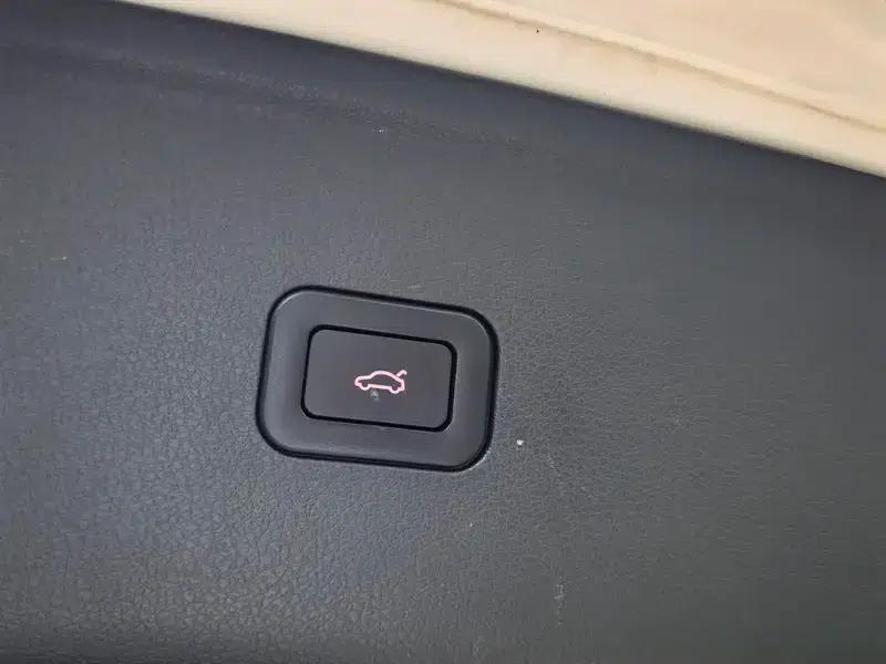 Hongqi HS5 2019 2.0T Intelligent Flagship Enjoy 4WD Edition — миниатюра 8