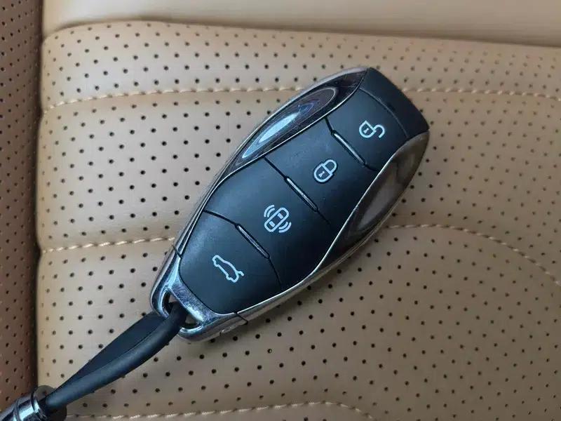 Hongqi H9 2024 2.0T Flagship Luxury Business Edition — миниатюра 11