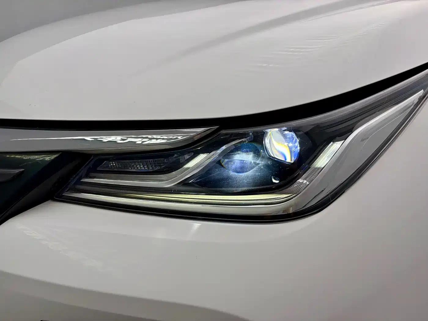 2021 Avalon 2.0L Luxury Edition — миниатюра 14
