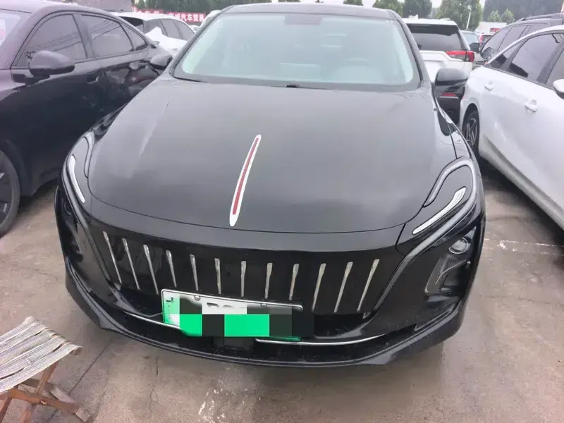 Hongqi E-QM5 2022 Model, 431km Charging Range Enjoy Edition, 5 Seats — миниатюра 2