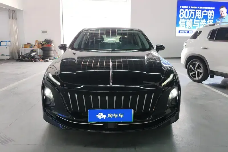 Hongqi E-QM5 2021 Model, Didi-enabled (4-seater) with online charging service. — миниатюра 2