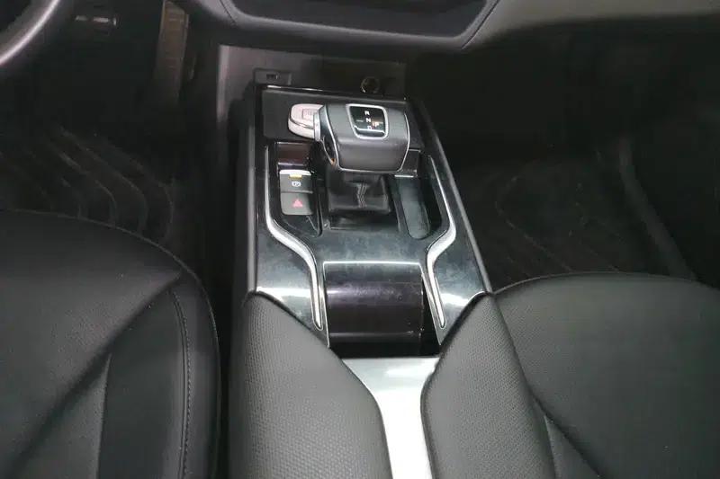 Hongqi E-QM5 2021 Model, Didi-enabled (4-seater) with online charging service. — миниатюра 15