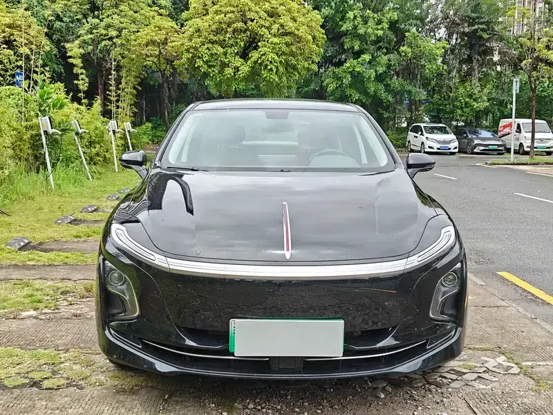 Hongqi E-QM5 2025 610KM PLUS Edition — миниатюра 2