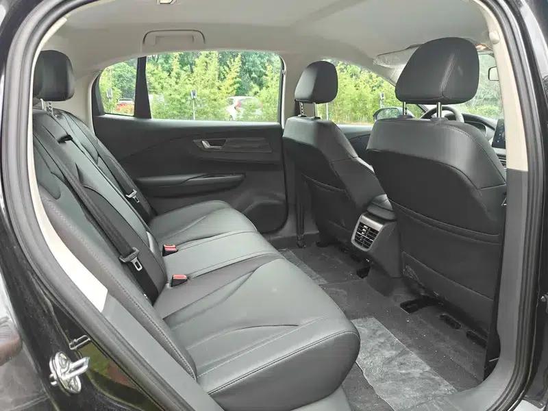 Hongqi E-QM5 2025 610KM PLUS Edition — миниатюра 15