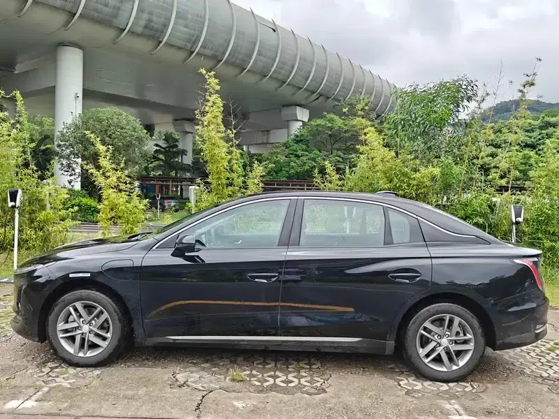 Hongqi E-QM5 2025 610KM PLUS Edition — миниатюра 4