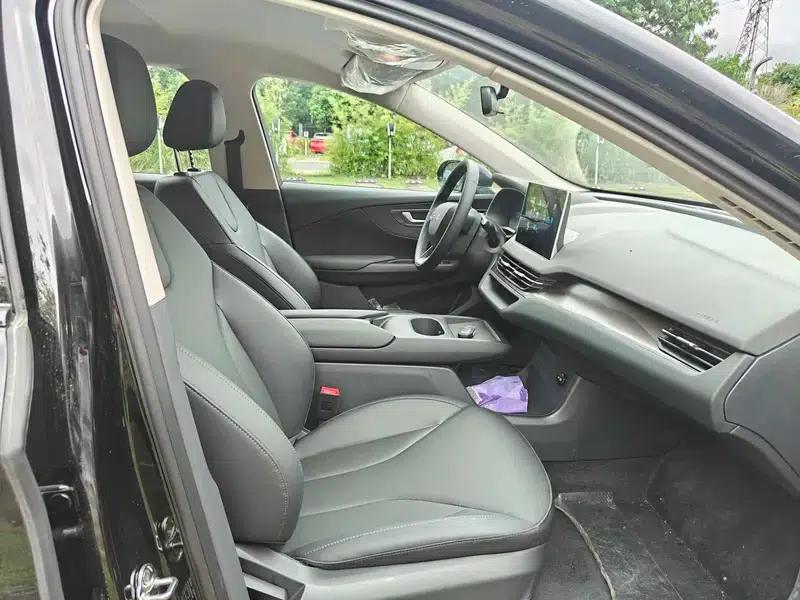 Hongqi E-QM5 2025 610KM PLUS Edition — миниатюра 8