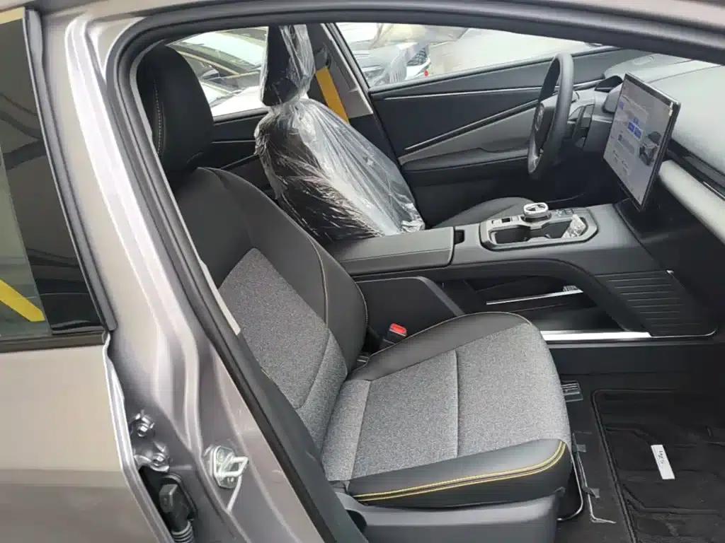 Toyota BZ5 2025 550 JOY — миниатюра 25