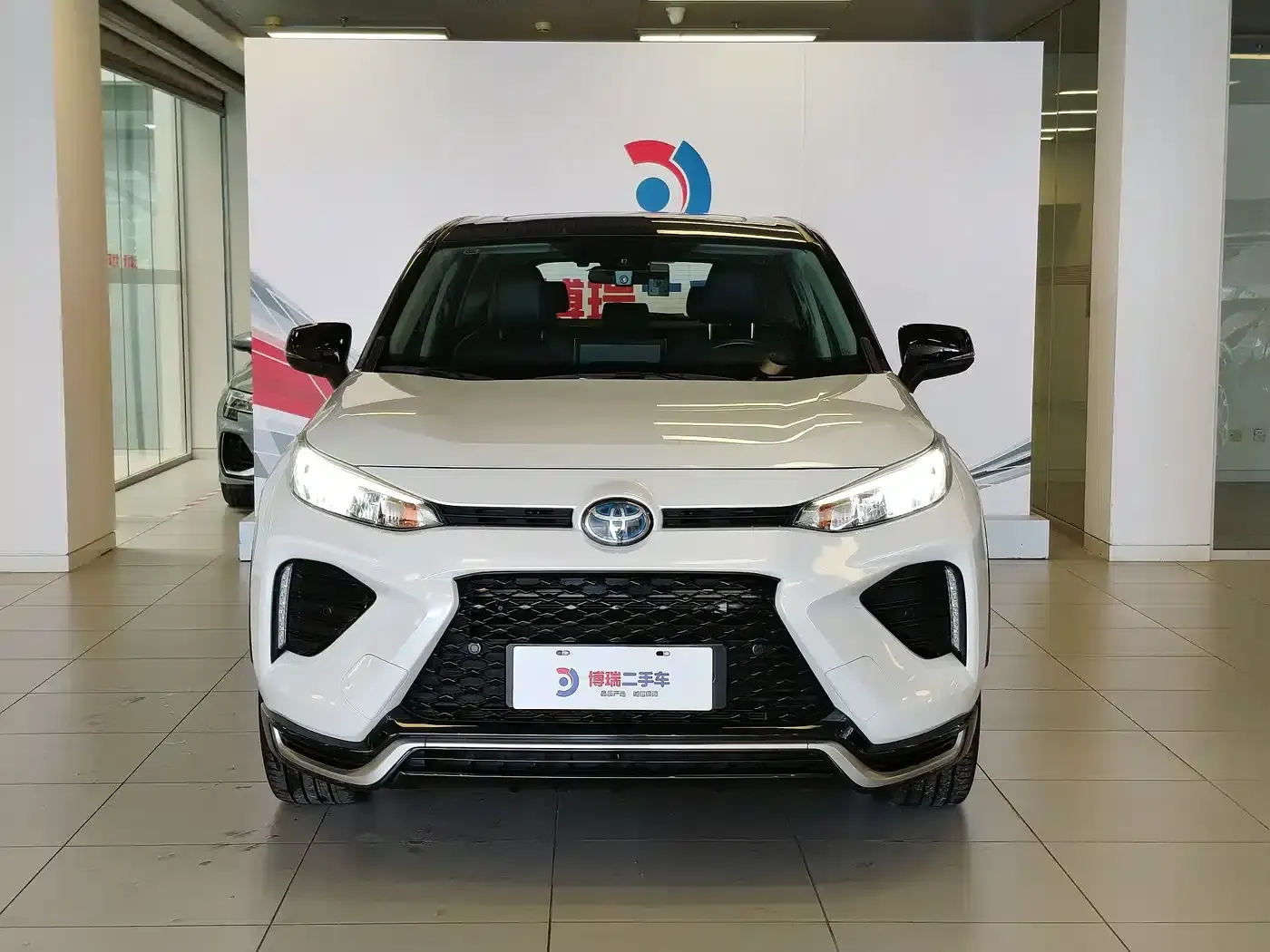 Highlander New Energy 2021 High-Performance Edition 2.5L Two-Wheel Drive Sport Edition — миниатюра 2