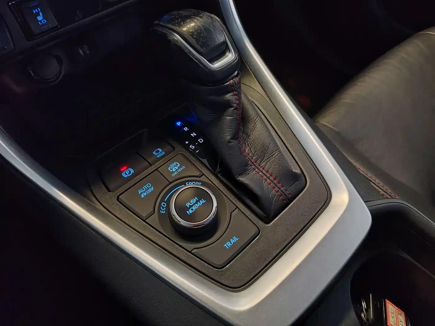 Highlander New Energy 2021 High-Performance Edition 2.5L Two-Wheel Drive Sport Edition — миниатюра 11