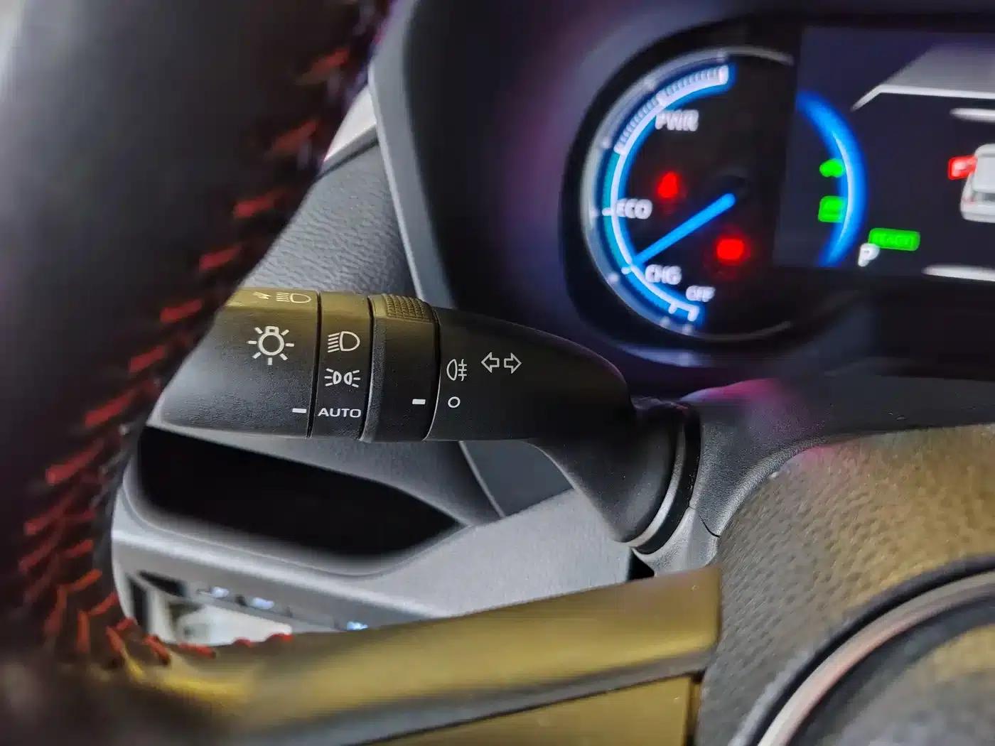 Highlander New Energy 2021 High-Performance Edition 2.5L Two-Wheel Drive Sport Edition — миниатюра 18