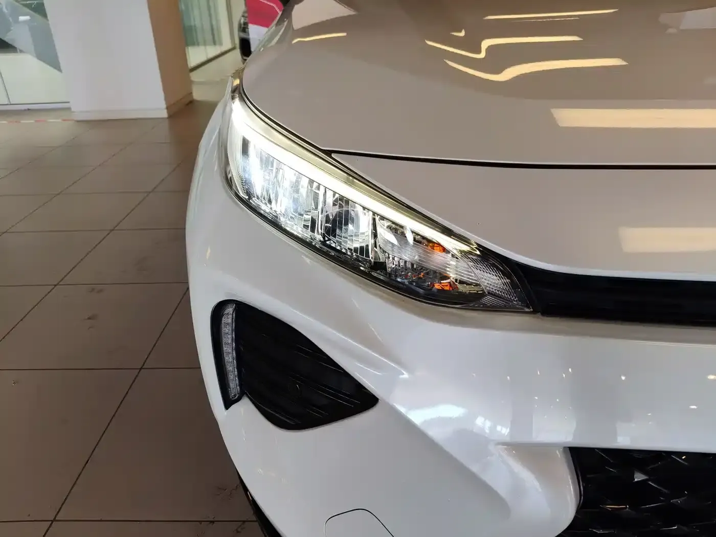 Highlander New Energy 2021 High-Performance Edition 2.5L Two-Wheel Drive Sport Edition — миниатюра 4